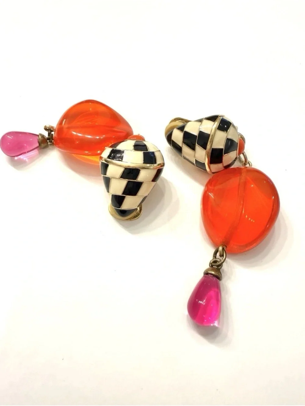 Kenneth Lane Pink + Black & White Checkerboard Conch Shell KJL Drop Earrings - Picture 4 of 9